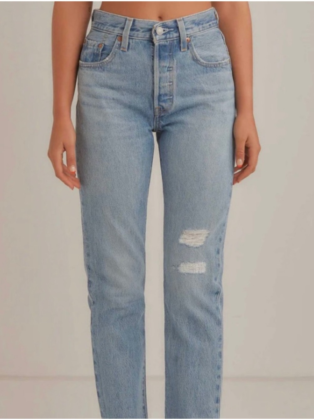 Levi’s 501 Cropped Straight Leg High Rise Jeans Size 27 Light‎ Blue Wash NWOT